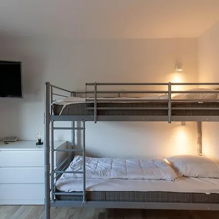 Apartment Somnia Mit Balkon *