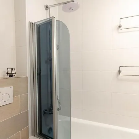 Somnia Mit Balkon Apartment *